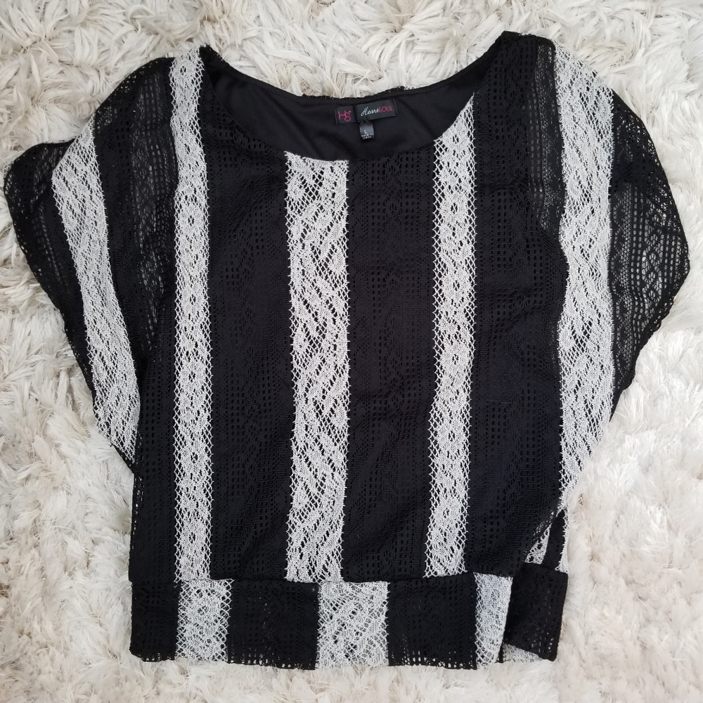 Sold:Black and White Women Top